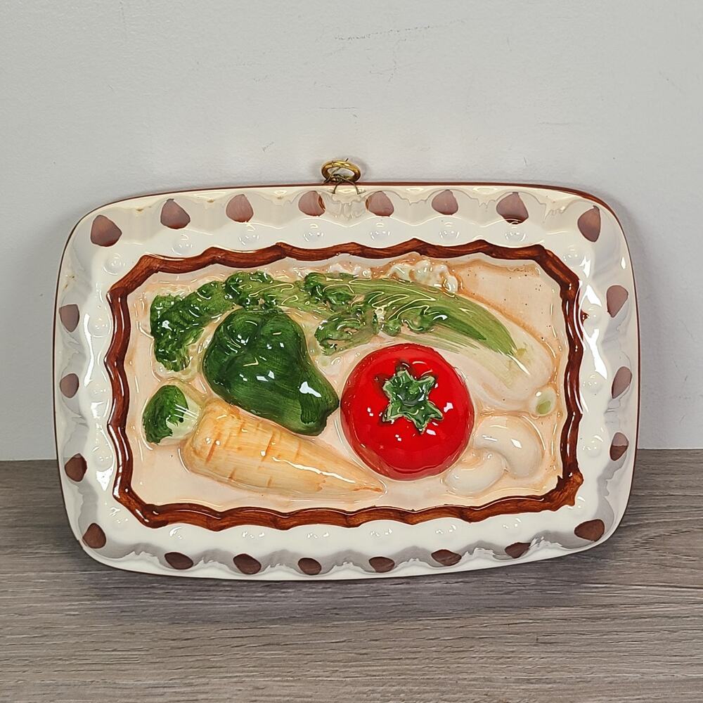 Vintage Sigma Tastesetter Kitchen Mold Ceramic Wall Hanging Vegetables